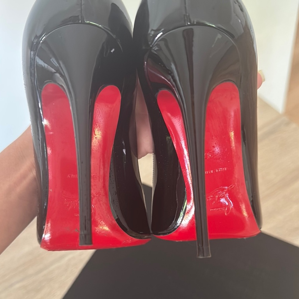 Christian Louboutin Black Patent Leather Pump - Picture 5 of 5